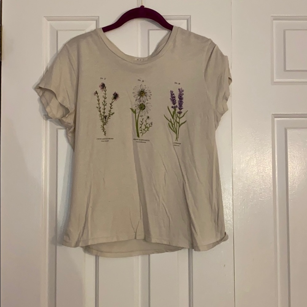 Floral spring t shirt